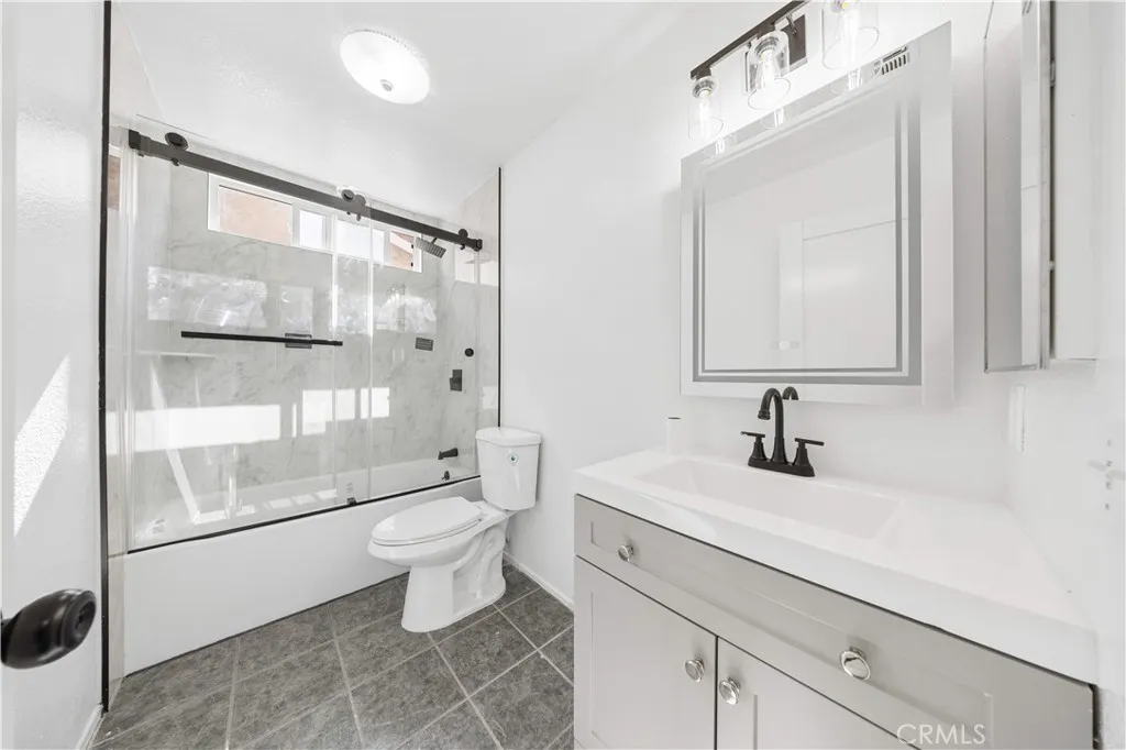 23296 Tulip Court, Corona, California 92883 home-pic-24